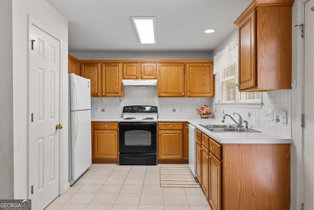 2910 Arbor Creek Lane, Doraville, GA 30340