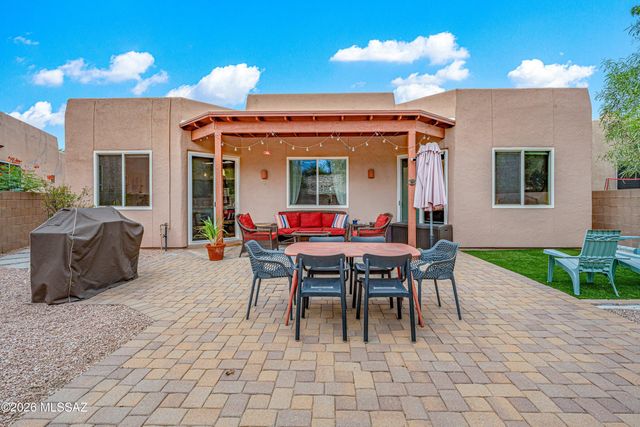 6486 N Sun Bluff Drive, Tucson, AZ 85704