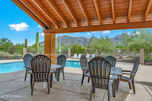 6486 N Sun Bluff Drive, Tucson, AZ 85704