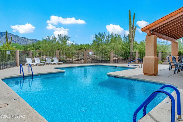 6486 N Sun Bluff Drive, Tucson, AZ 85704