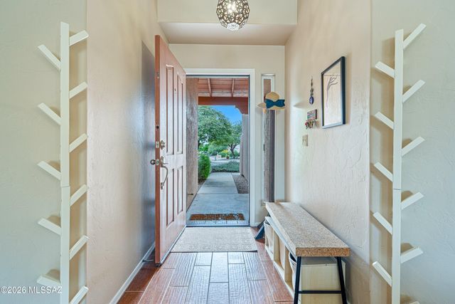 6486 N Sun Bluff Drive, Tucson, AZ 85704