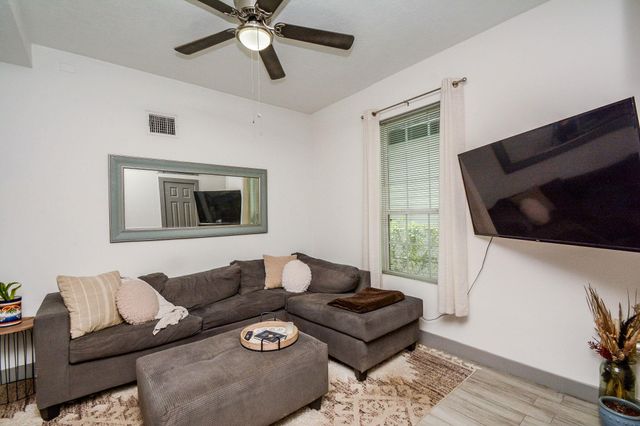 2018 Fulton Street 2, Houston, TX 77009