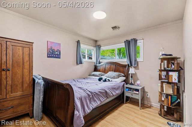 247 Kenyon Drive, Troy, MI 48083