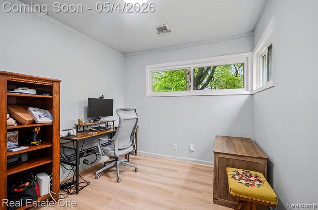 247 Kenyon Drive, Troy, MI 48083