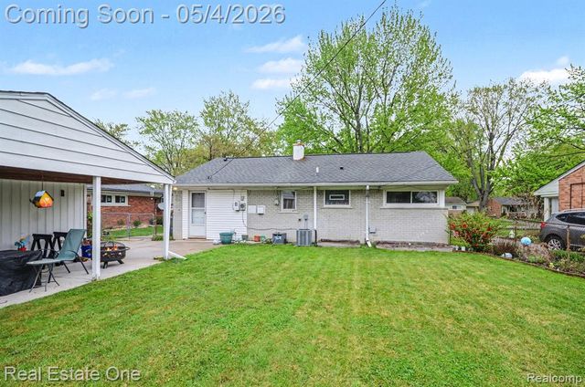 247 Kenyon Drive, Troy, MI 48083