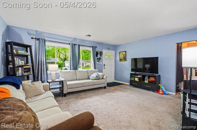 247 Kenyon Drive, Troy, MI 48083