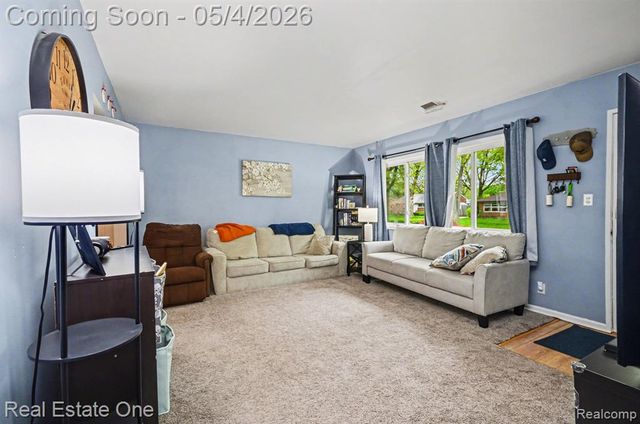 247 Kenyon Drive, Troy, MI 48083