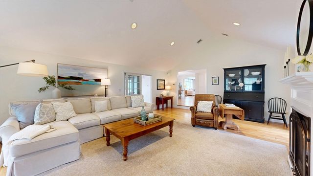 8 Turner Drive, North Reading, MA 01864