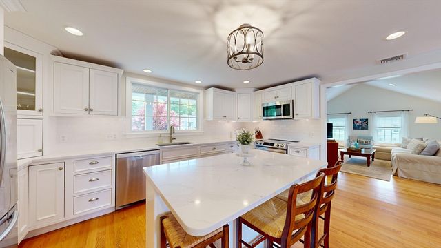 8 Turner Drive, North Reading, MA 01864