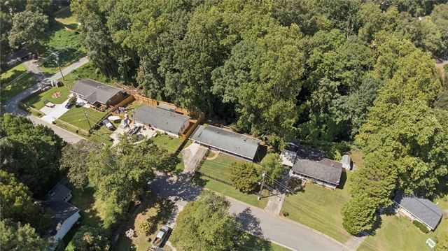 31 Trina Avenue NE, Kennesaw, GA 30144
