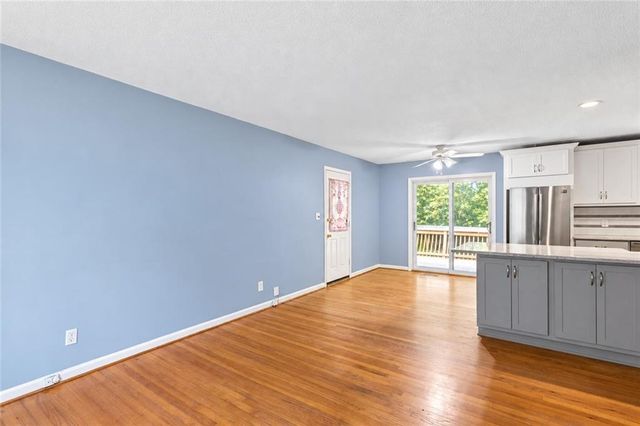 31 Trina Avenue NE, Kennesaw, GA 30144