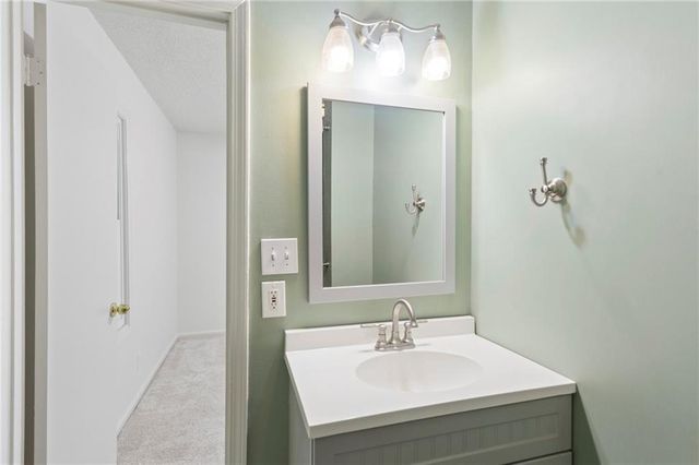31 Trina Avenue NE, Kennesaw, GA 30144