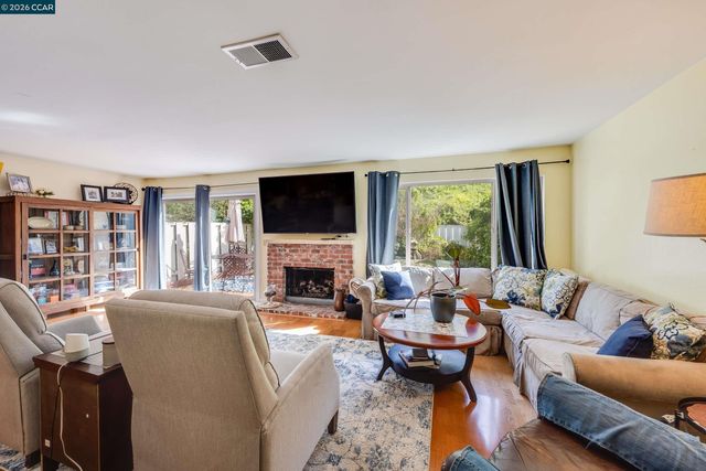 131 Ironwood, Oakland, CA 94605