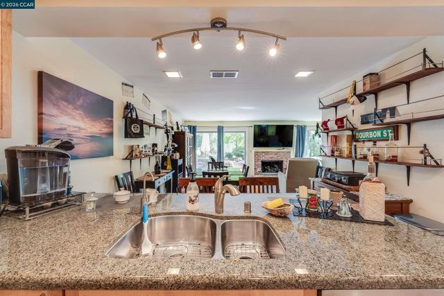 131 Ironwood, Oakland, CA 94605