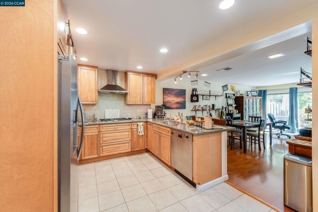 131 Ironwood, Oakland, CA 94605