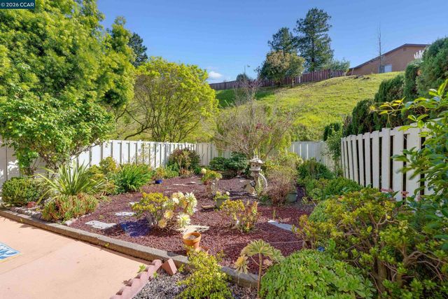 131 Ironwood, Oakland, CA 94605