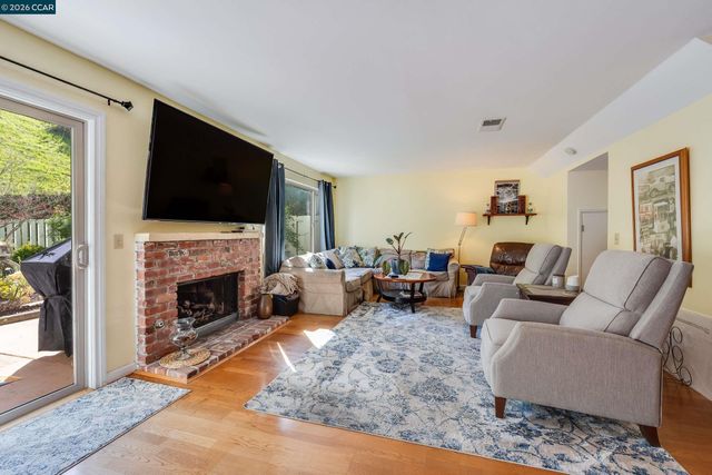 131 Ironwood, Oakland, CA 94605