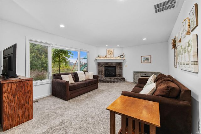 502 Pioneer Street, Garrett, IN 46738