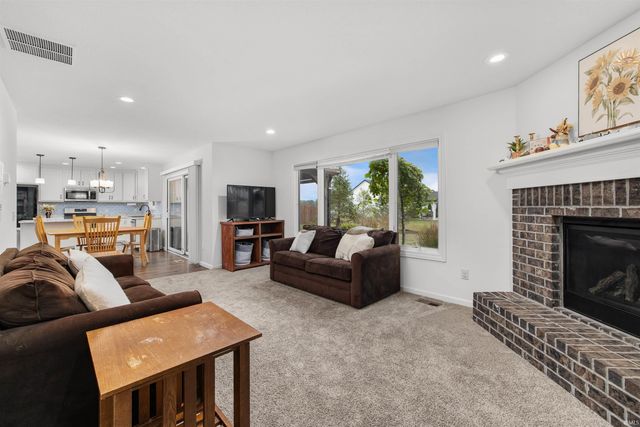 502 Pioneer Street, Garrett, IN 46738