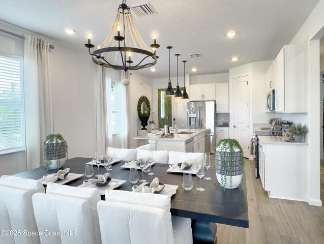 2833 Antarus Drive NW, Palm Bay, FL 32907