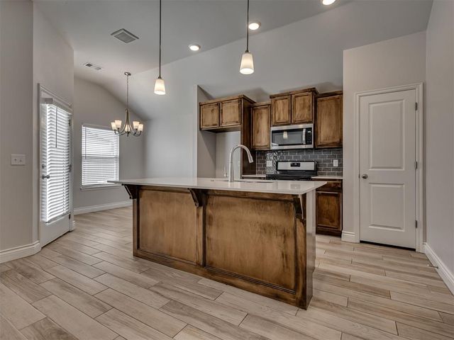 2809 Gulliver Street, Norman, OK 73069