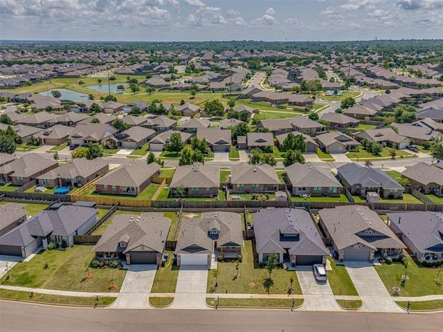 2809 Gulliver Street, Norman, OK 73069