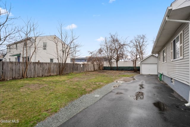 12 Arcadia Court, Colonie, NY 12205