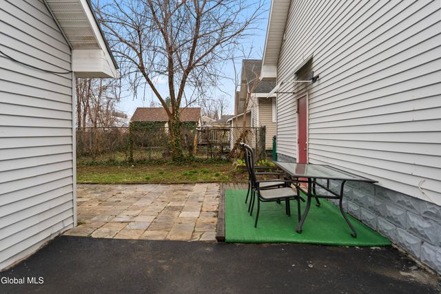 12 Arcadia Court, Colonie, NY 12205