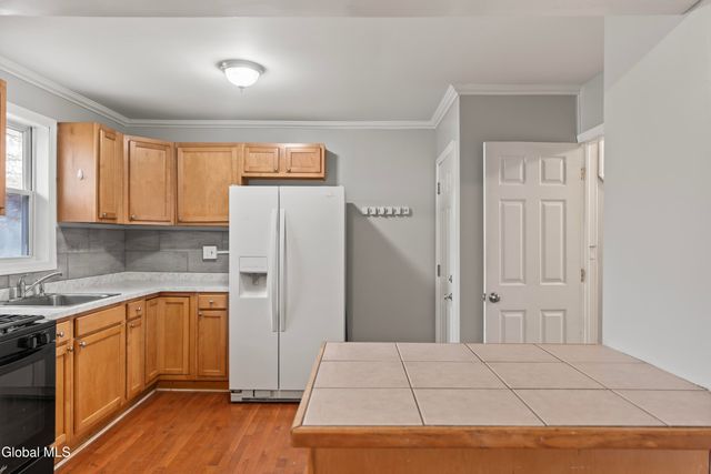 12 Arcadia Court, Colonie, NY 12205