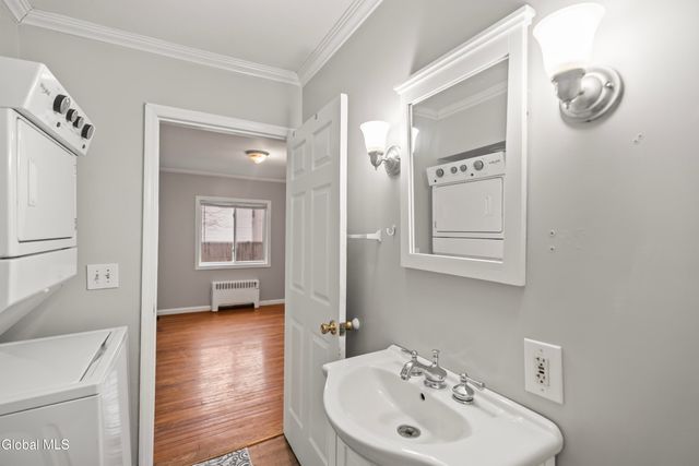 12 Arcadia Court, Colonie, NY 12205