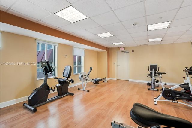 7350 SW 89th St 1402S, Miami, FL 33156