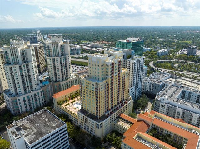 7350 SW 89th St 1402S, Miami, FL 33156