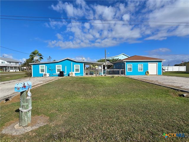 8 Mesquite Street, Palacios, TX 77465