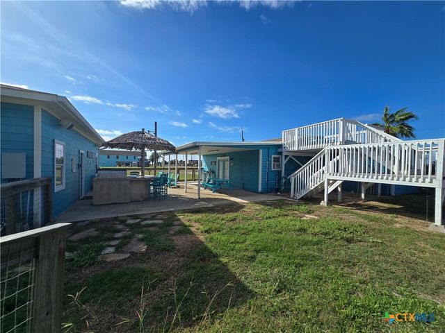 8 Mesquite Street, Palacios, TX 77465