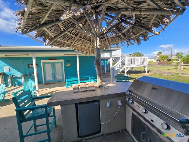 8 Mesquite Street, Palacios, TX 77465