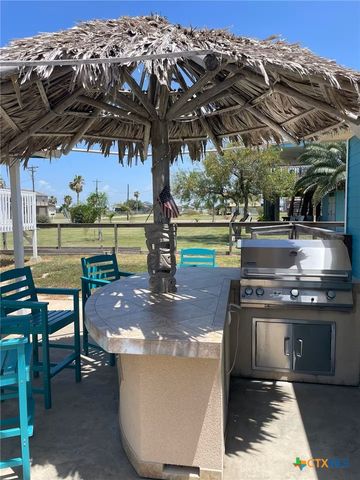 8 Mesquite Street, Palacios, TX 77465