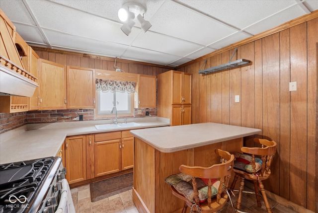 326 W Taylor Street, Shelbyville, IN 46176