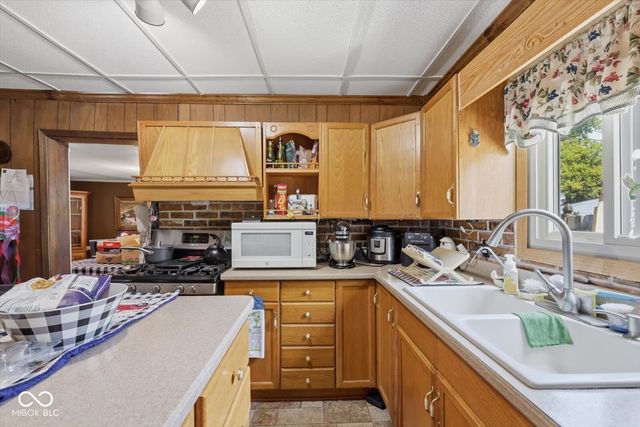 326 W Taylor Street, Shelbyville, IN 46176