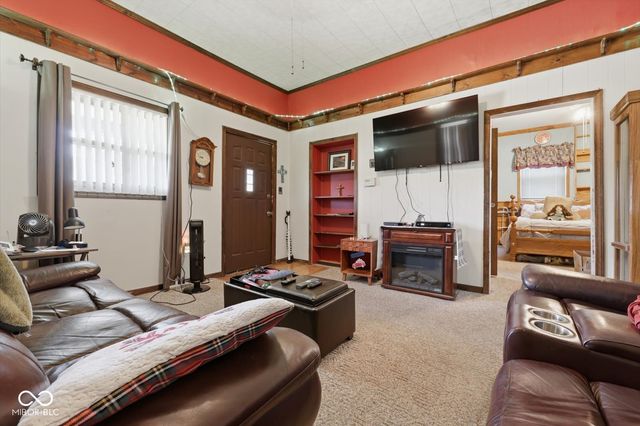 326 W Taylor Street, Shelbyville, IN 46176