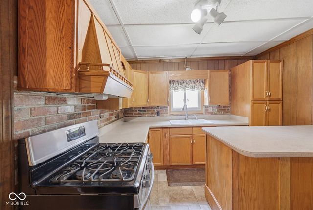 326 W Taylor Street, Shelbyville, IN 46176