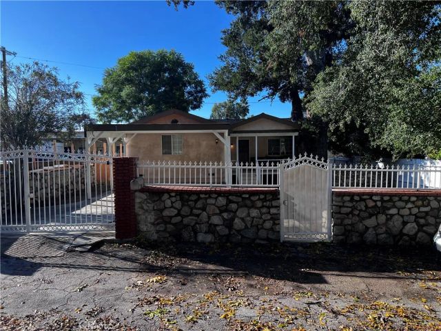10641 Russett, Sunland, CA 91040