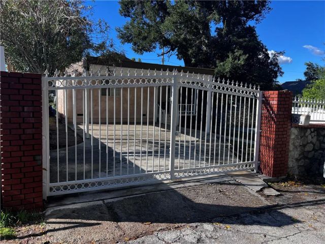 10641 Russett, Sunland, CA 91040