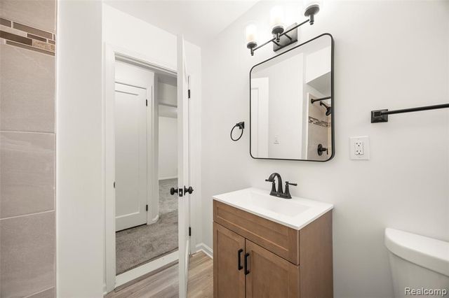 8871 Sussex Street, Detroit, MI 48228