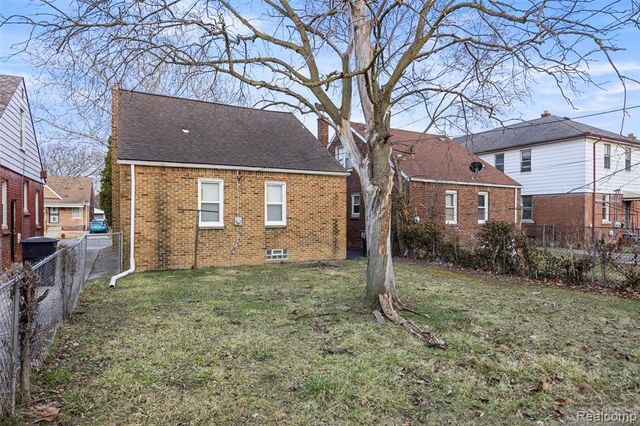 8871 Sussex Street, Detroit, MI 48228