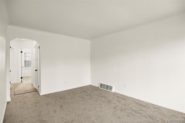 8871 Sussex Street, Detroit, MI 48228