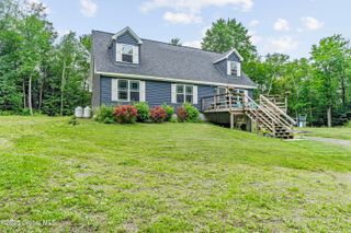 120 Hicks Pond Road, Poestenkill, NY 12018