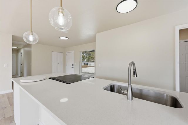 1615 SE 15TH AVENUE, Gainesville, FL 32641