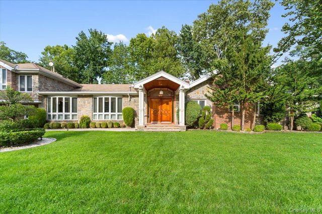 15 Hillcrest Drive, Great Neck, NY 11021