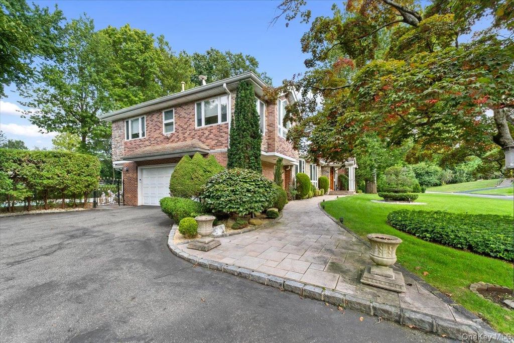 15 Hillcrest Drive, Great Neck, NY 11021 — photo 5