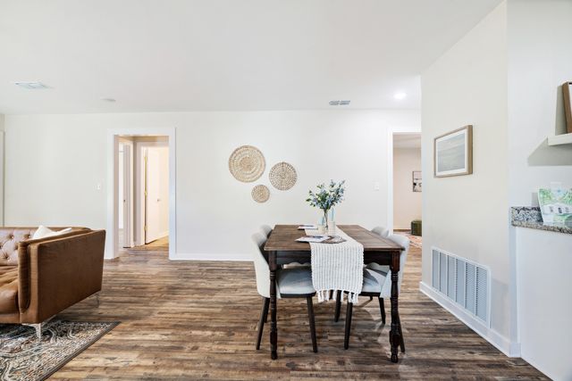 1337 E Houston Street, Paris, TX 75460